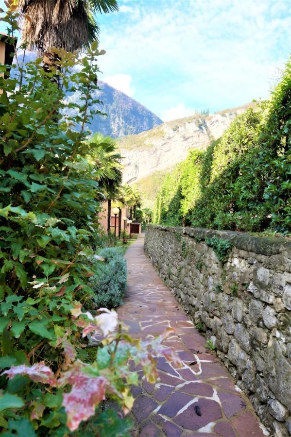 Waterfall & Pool Riva del Garda Exterior photo